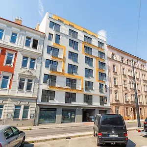 Brand New Two #34 With Free Secure Parking In The Center Praha