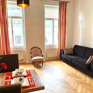 Amazing Zborovska Praha